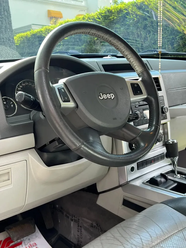 Vista 11 del vehículo: Jeep Cherokee