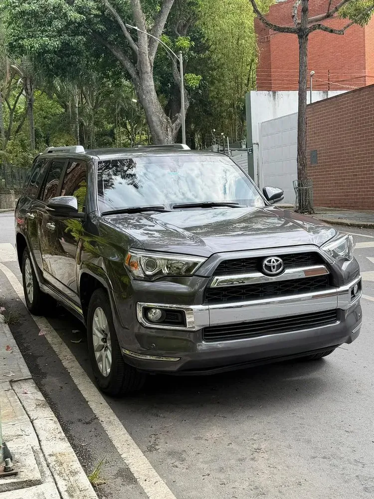 Vista 18 del vehículo: Toyota 4runner