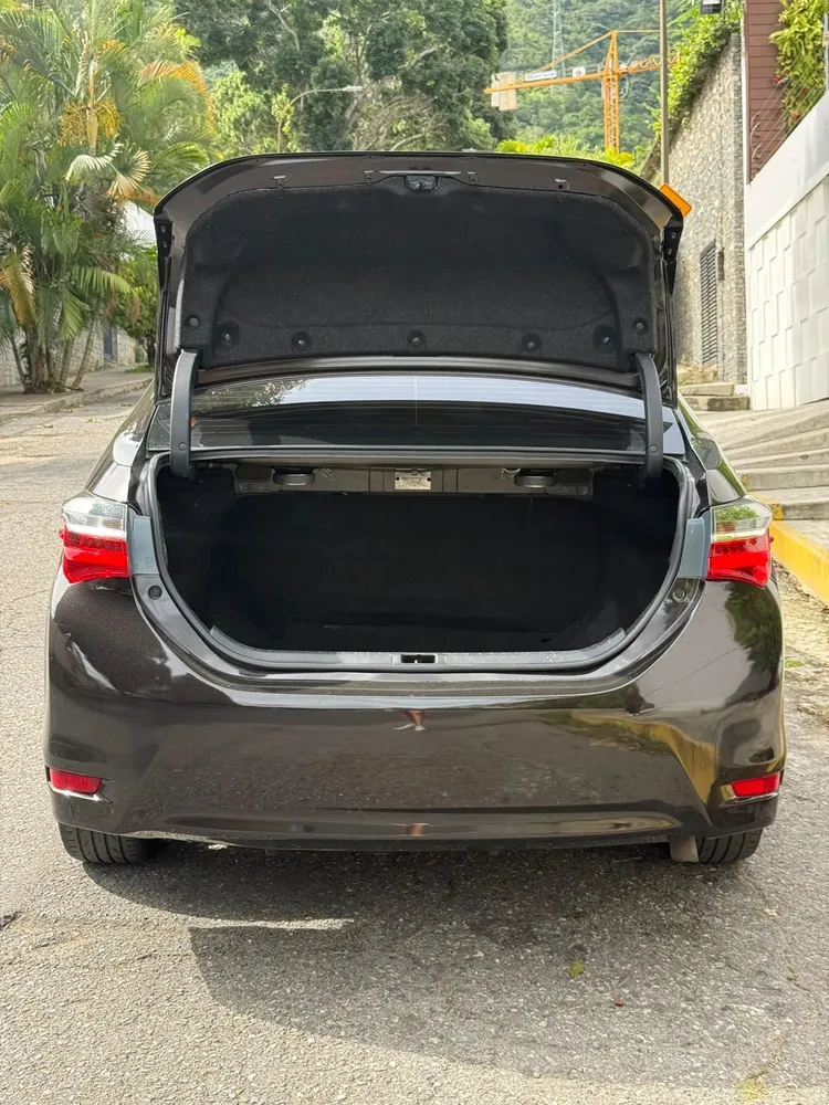 Vista 5 del vehículo: Toyota Corolla