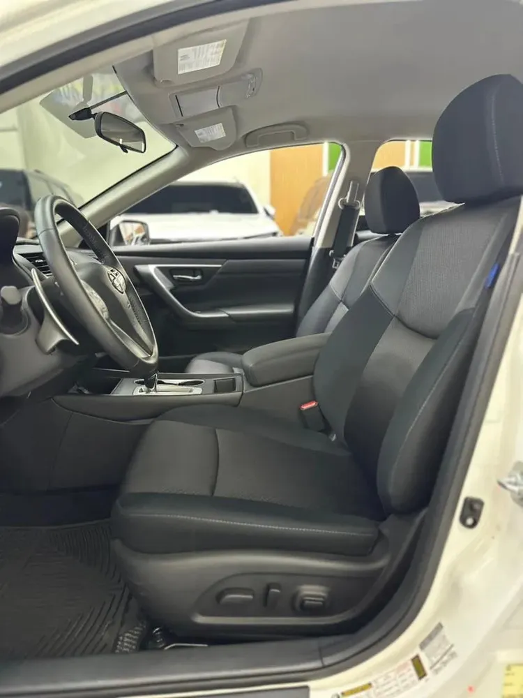 Vista 5 del vehículo: Nissan Altima