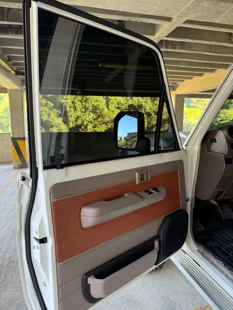 Vista 8 del vehículo: Toyota Land