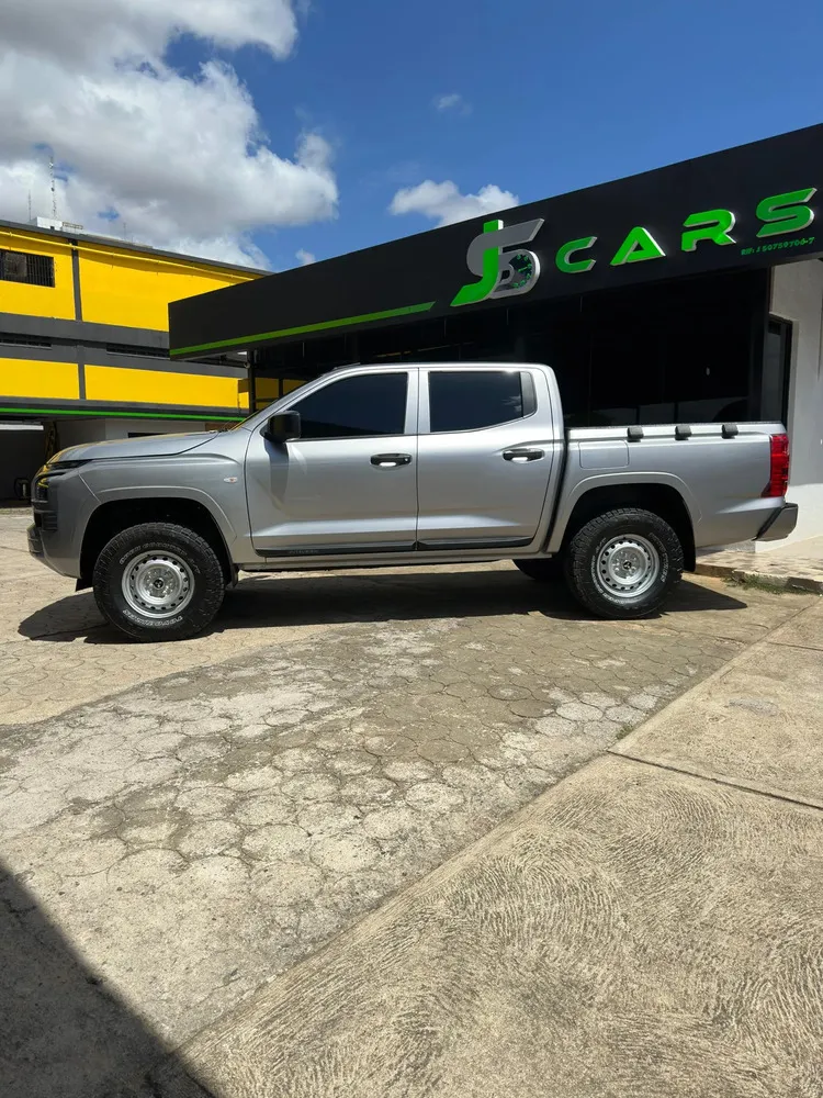 Vista 2 del vehículo: Mitsubishi L200
