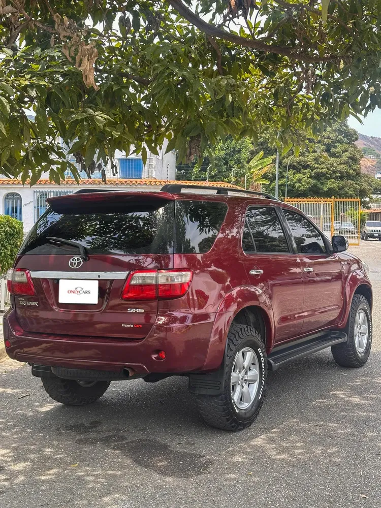 Vista 4 del vehículo: Fortuner 2009