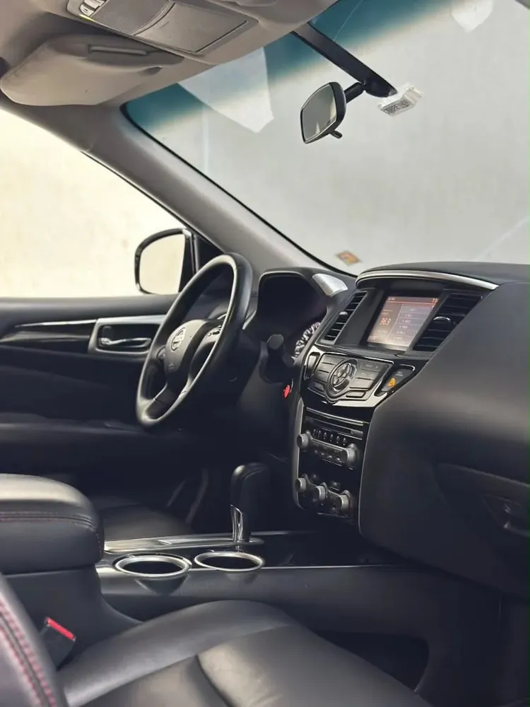 Vista 8 del vehículo: Nissan Pathfinder