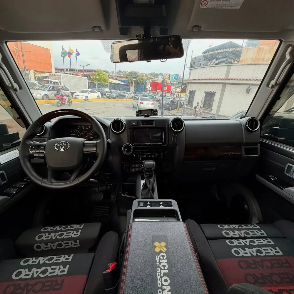 Vista 6 del vehículo: Toyota Land Cruiser