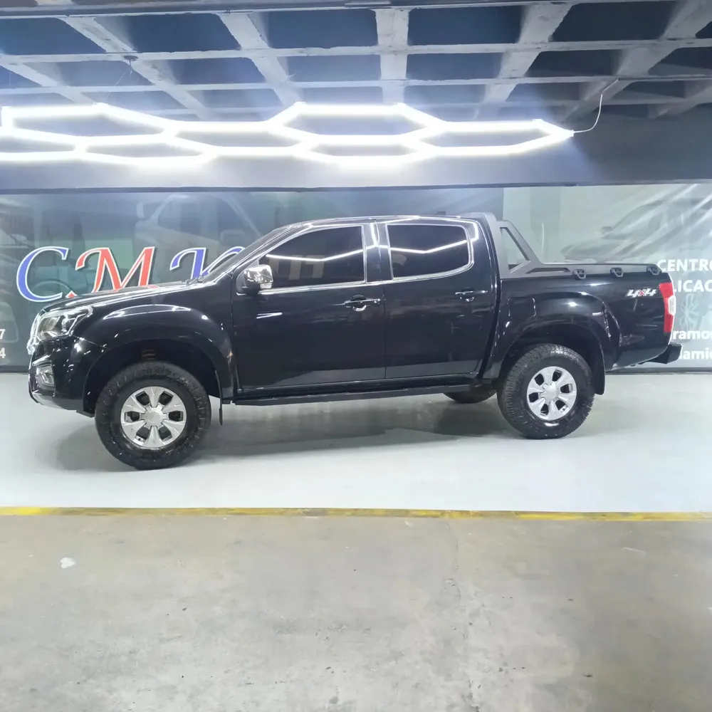 Vista 4 del vehículo: Jeep Remax