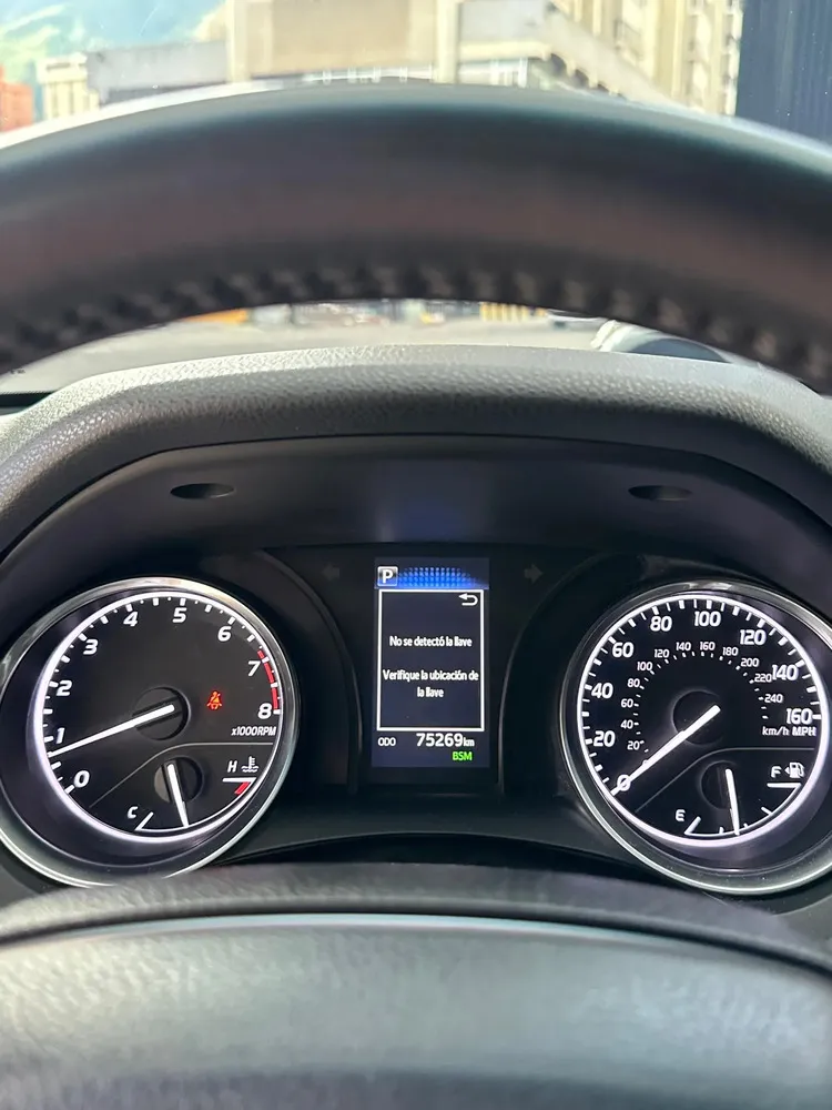Vista 5 del vehículo: Toyota Camry