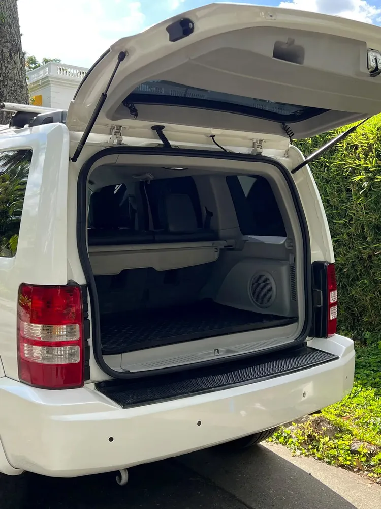 Vista 17 del vehículo: Jeep Cherokee