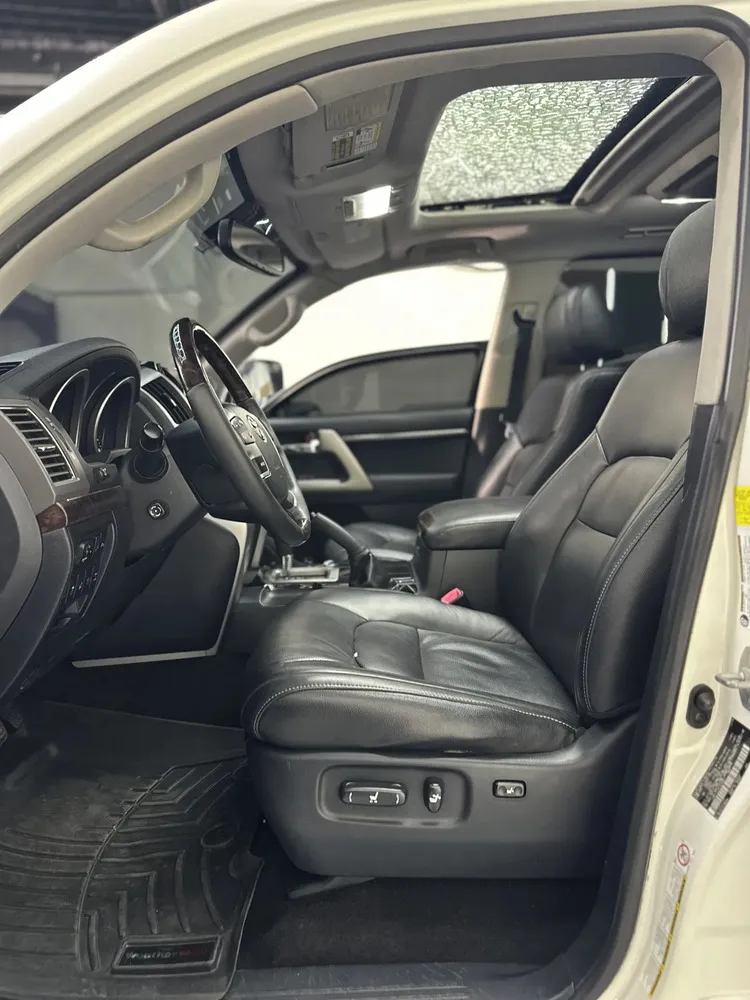 Vista 9 del vehículo: Toyota Lc200