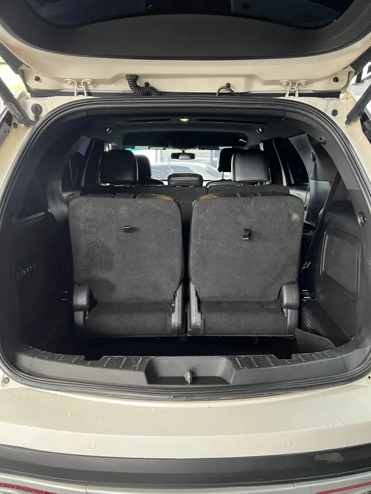Vista 7 del vehículo: Ford Explorer