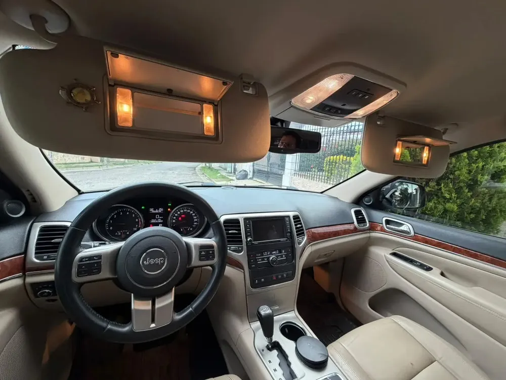 Vista 14 del vehículo: Jeep Grand