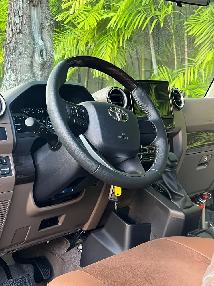 Vista 18 del vehículo: Toyota Machito