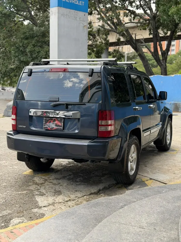 Vista 3 del vehículo: Jeep Cherokee