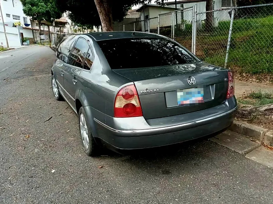Vista 4 del vehículo: Volkswagen Passat