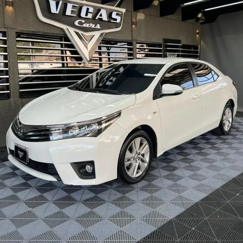 Toyota Corolla 2015 - Vista principal