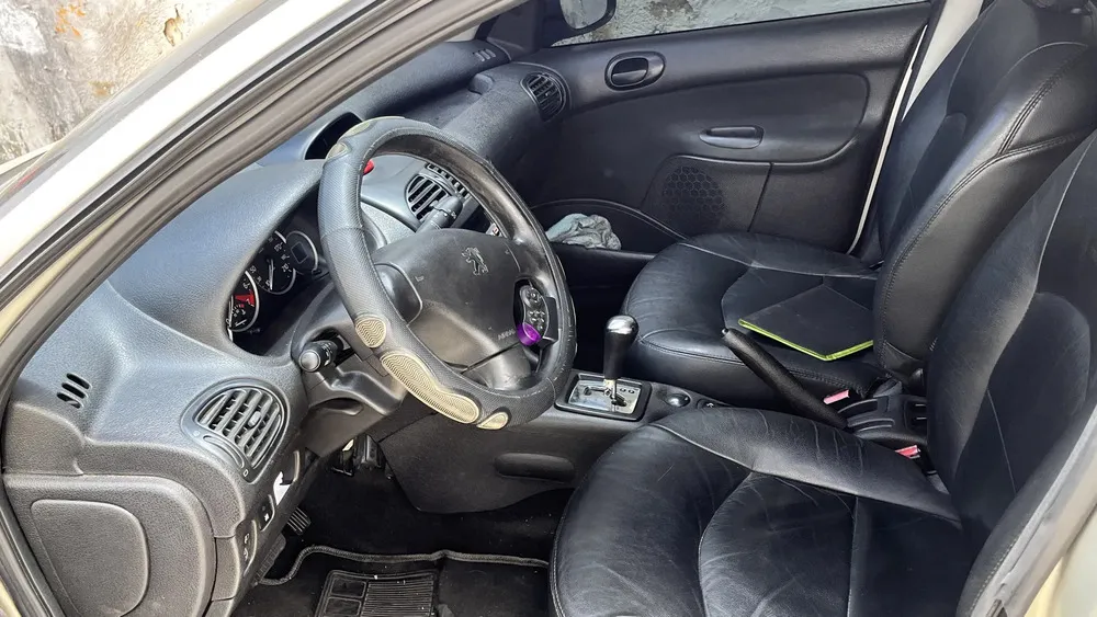 Vista 7 del vehículo: Peugeot 206