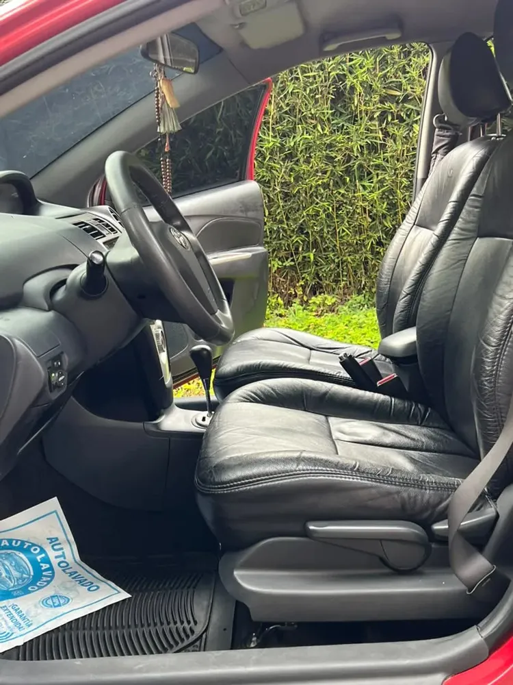 Vista 16 del vehículo: Toyota Yaris