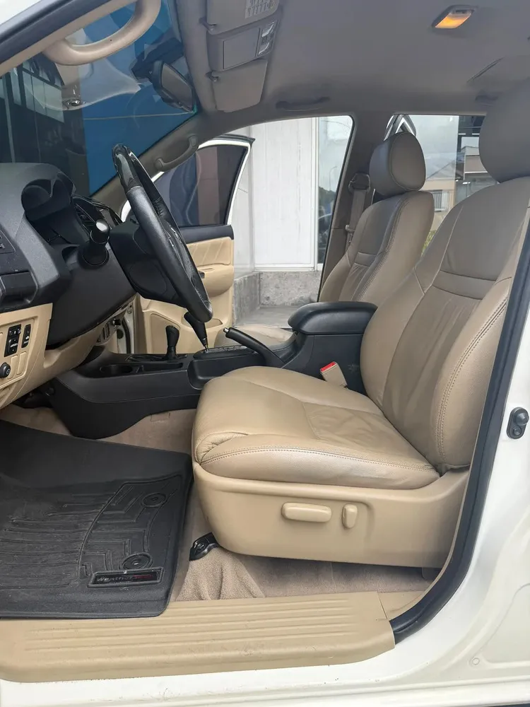 Vista 13 del vehículo: Toyota Fortuner