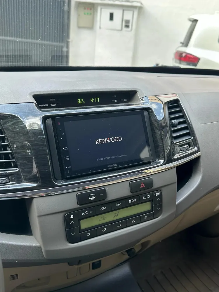 Vista 4 del vehículo: Toyota Fortuner