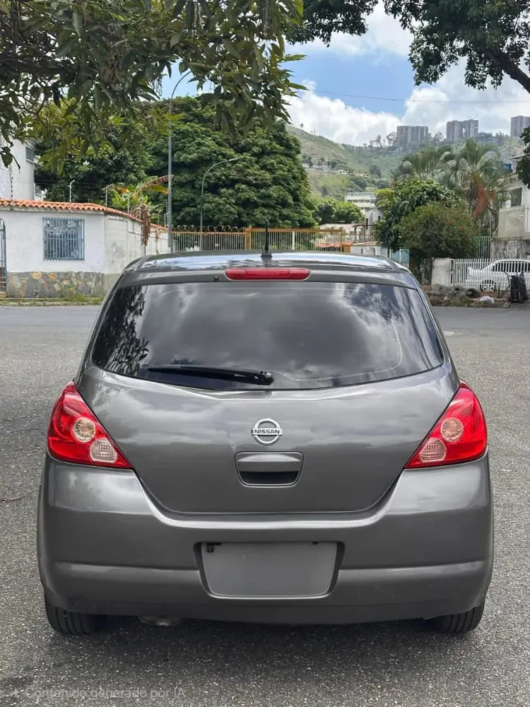 Vista 6 del vehículo: Nissan Tiida