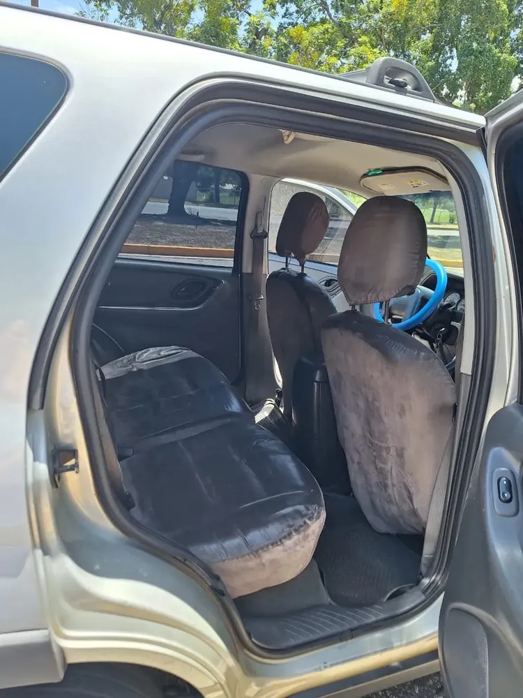 Vista 9 del vehículo: Ford Escape