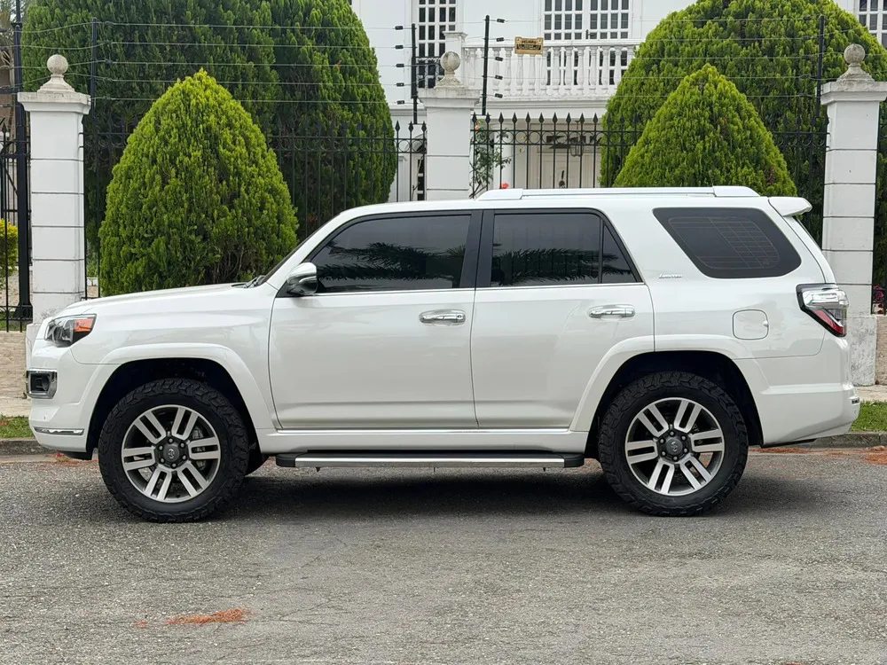 Vista 4 del vehículo: Toyota 4runner