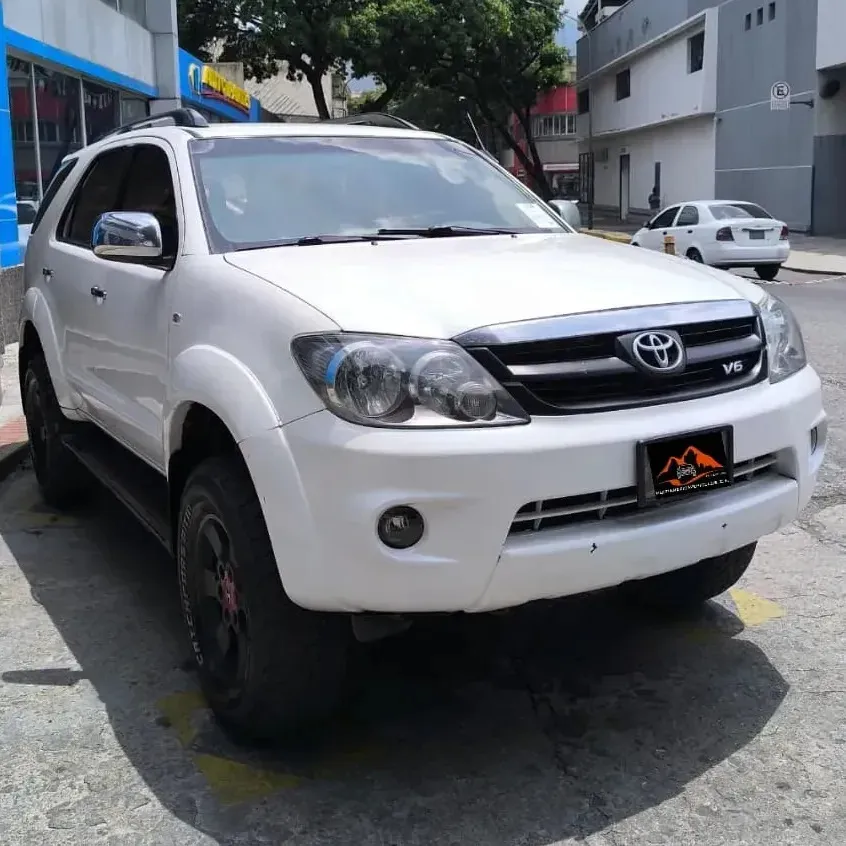 Vista 2 del vehículo: Toyota Fortuner