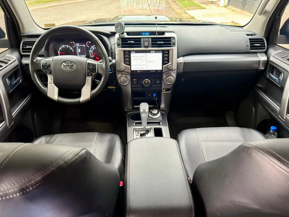 Vista 14 del vehículo: Toyota 4runner