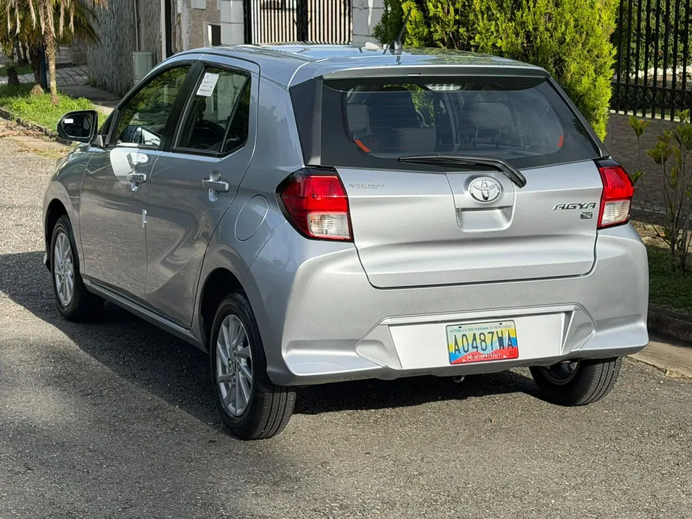 Vista 6 del vehículo: Toyota Agya