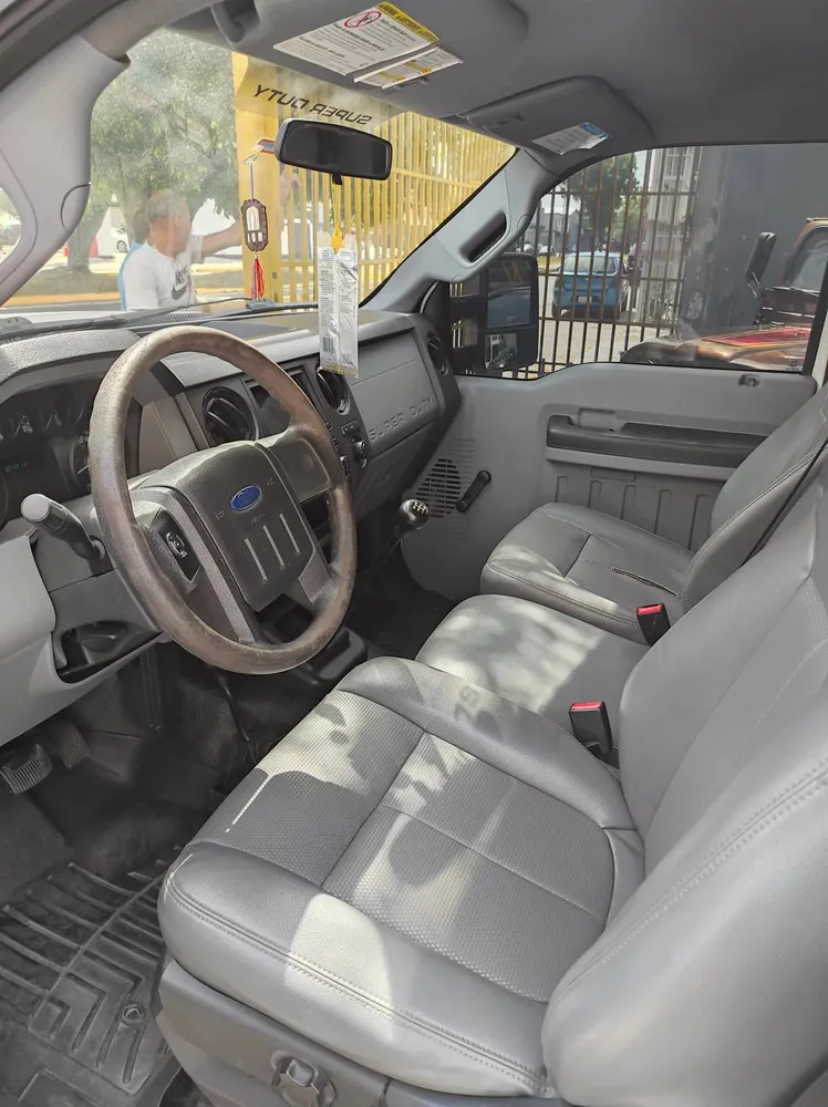 Vista 6 del vehículo: Ford F-350