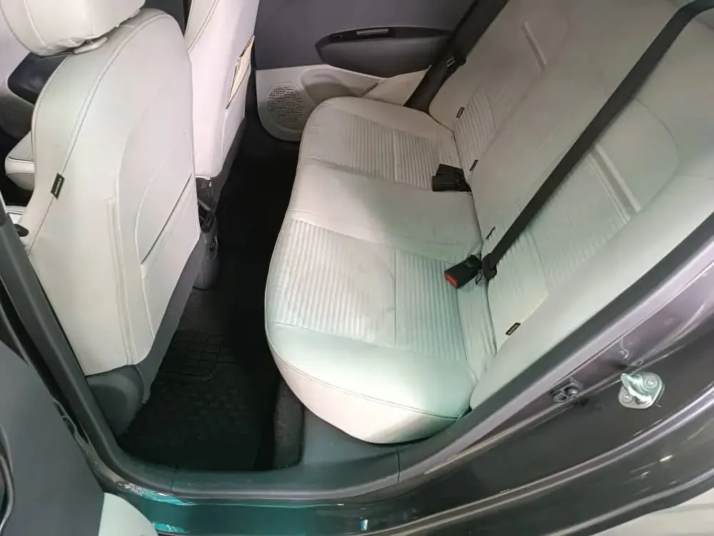 Vista 10 del vehículo: Hyundai Grand I10
