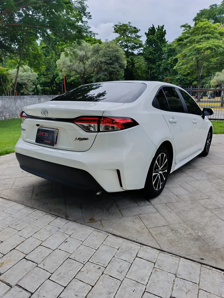 Vista 7 del vehículo: Toyota Corolla