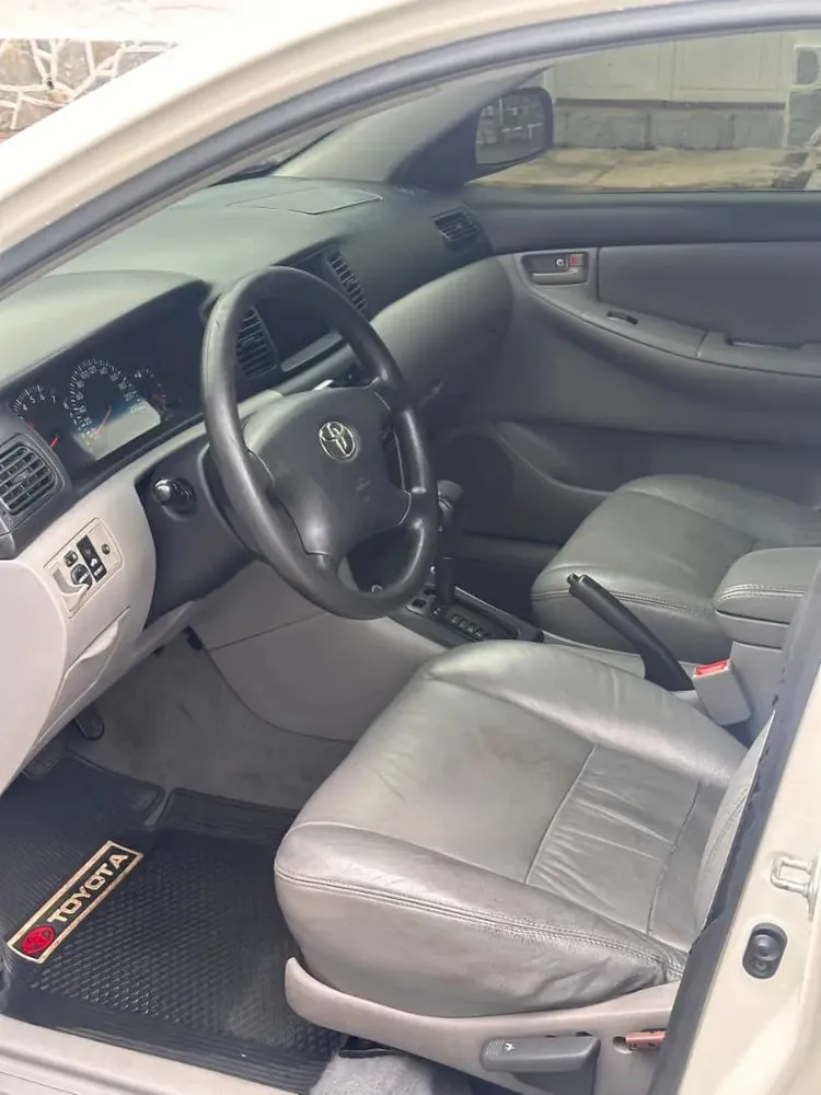 Vista 9 del vehículo: Toyota Corolla