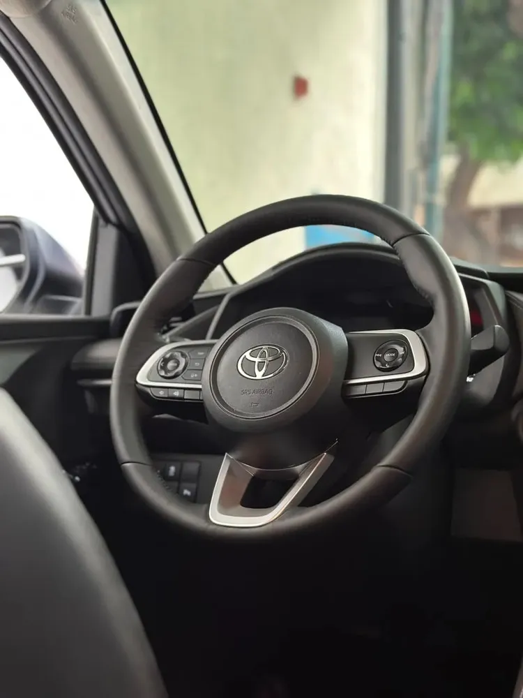 Vista 10 del vehículo: Toyota Yaris