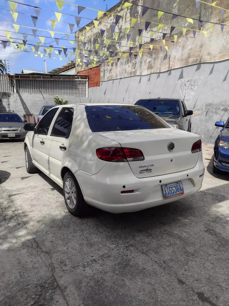 Vista 4 del vehículo: Dodge Forza