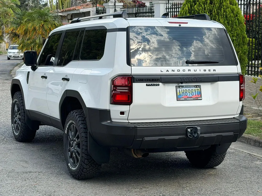 Vista 7 del vehículo: Toyota Prado