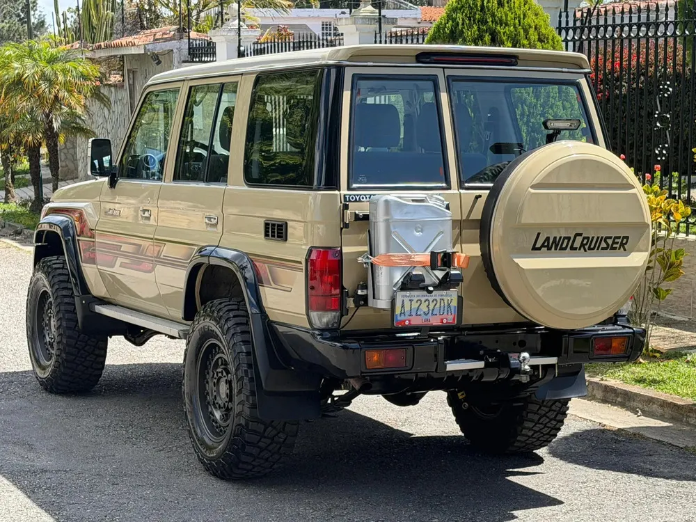 Vista 6 del vehículo: Toyota Serie