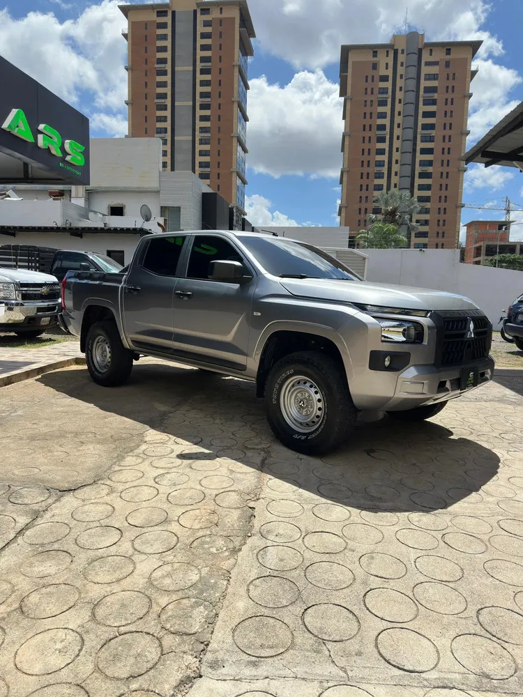 Vista 7 del vehículo: Mitsubishi L200