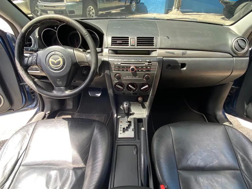 Vista 18 del vehículo: Mazda Mazda 3