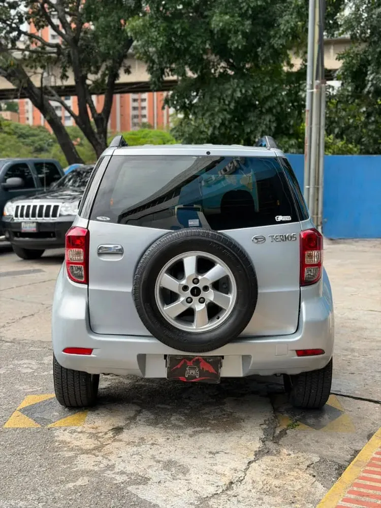 Vista 4 del vehículo: Daihatsu Terios