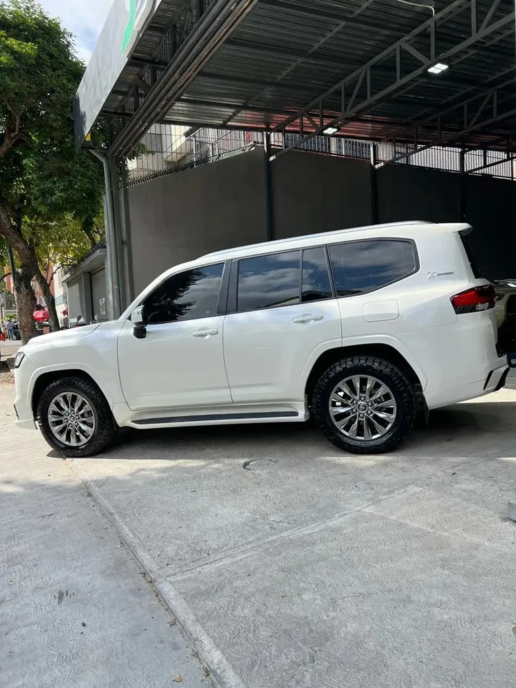 Vista 6 del vehículo: Toyota Lc300