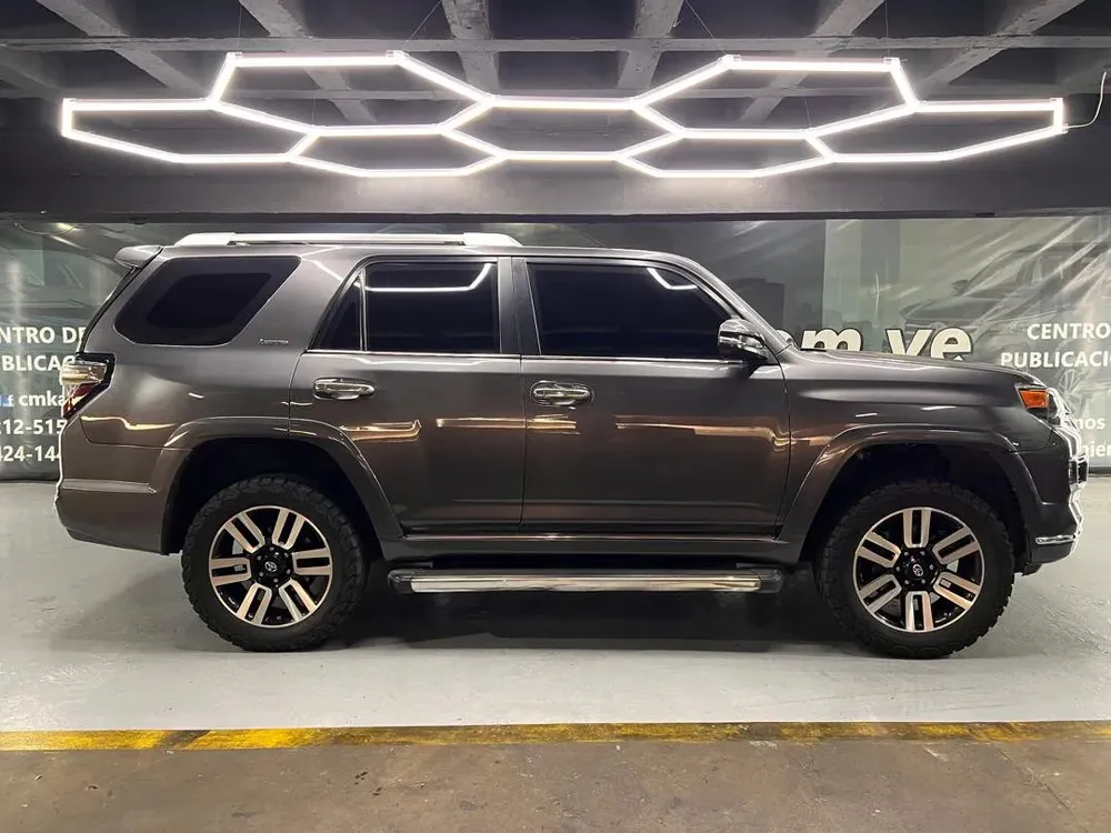 Vista 9 del vehículo: Toyota 4Runner