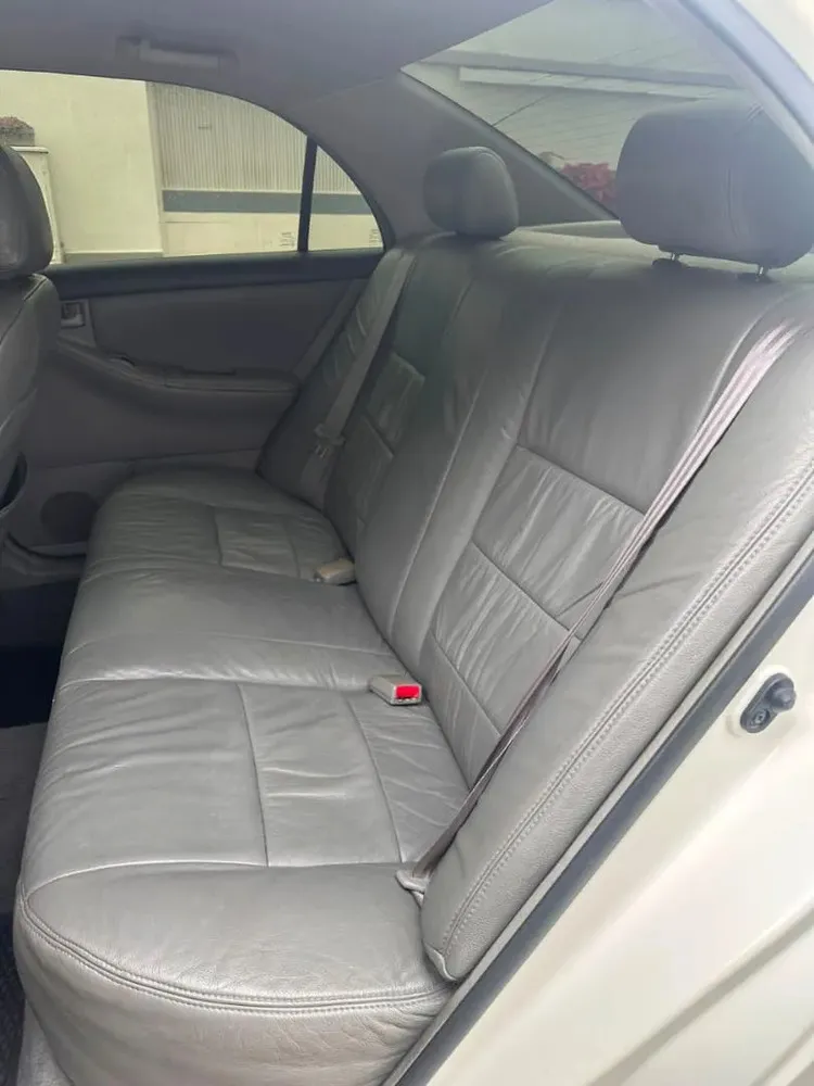 Vista 8 del vehículo: Toyota Corolla