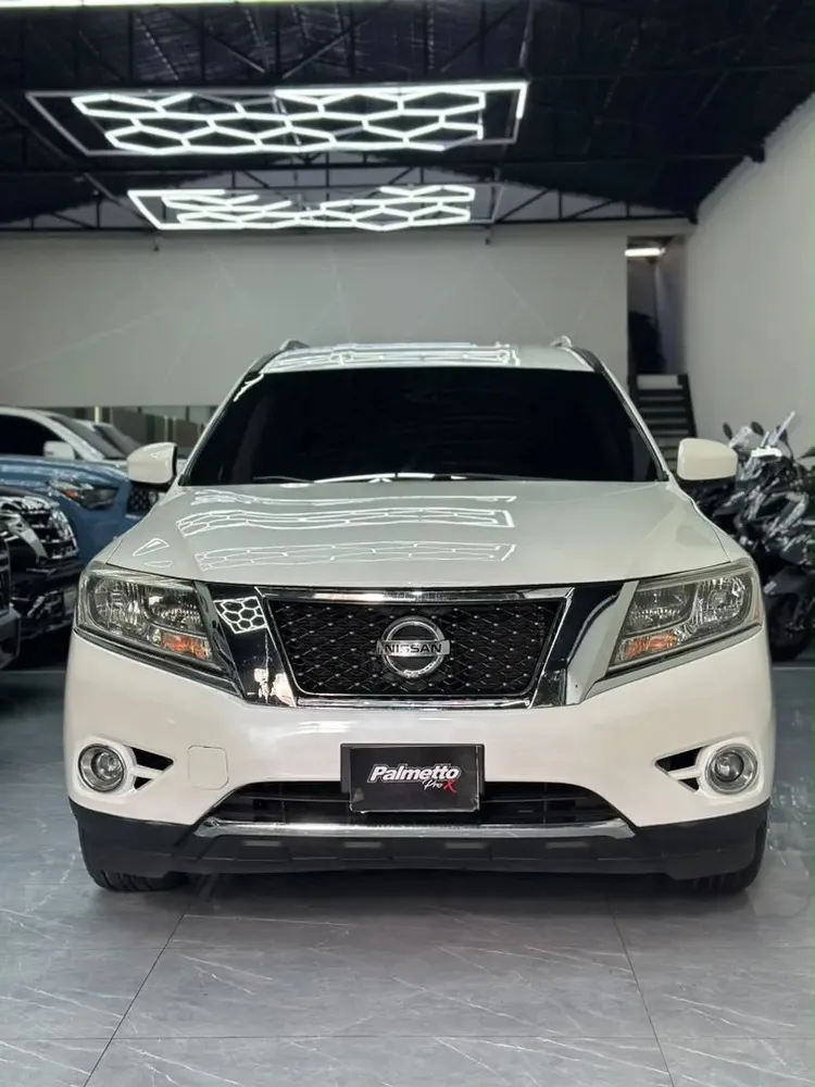 Vista 3 del vehículo: Nissan Pathfinder
