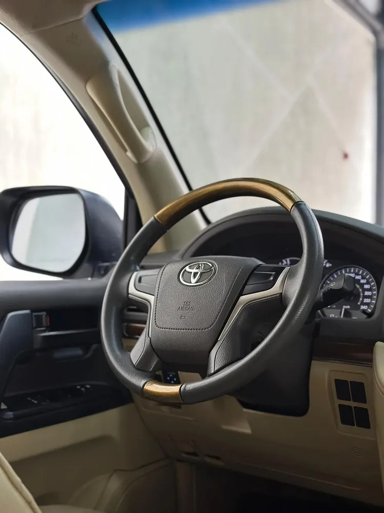 Vista 9 del vehículo: Toyota Lc200
