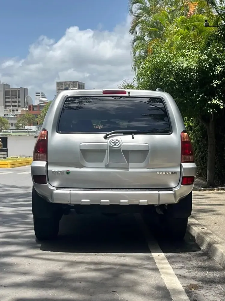 Vista 15 del vehículo: Toyota 4runner