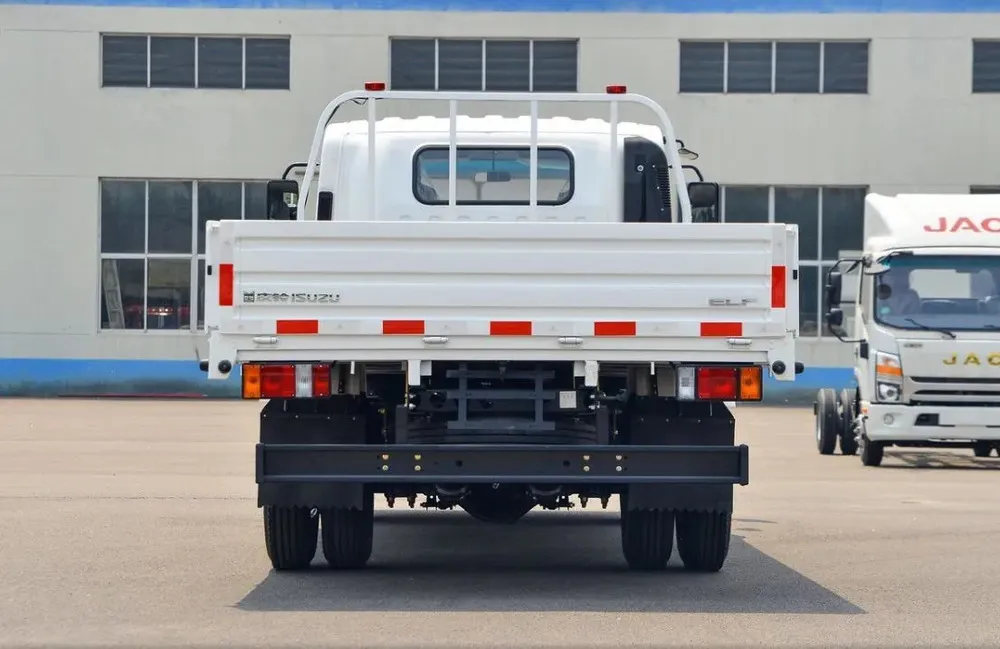 Vista 4 del vehículo: Isuzu KV100