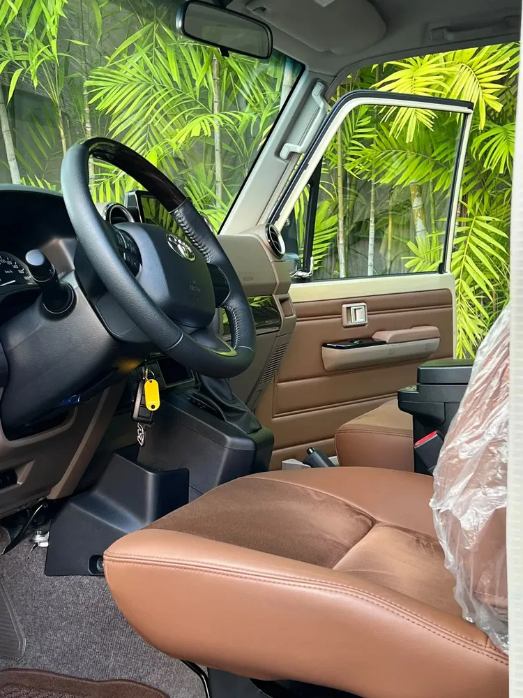 Vista 8 del vehículo: Toyota Machito