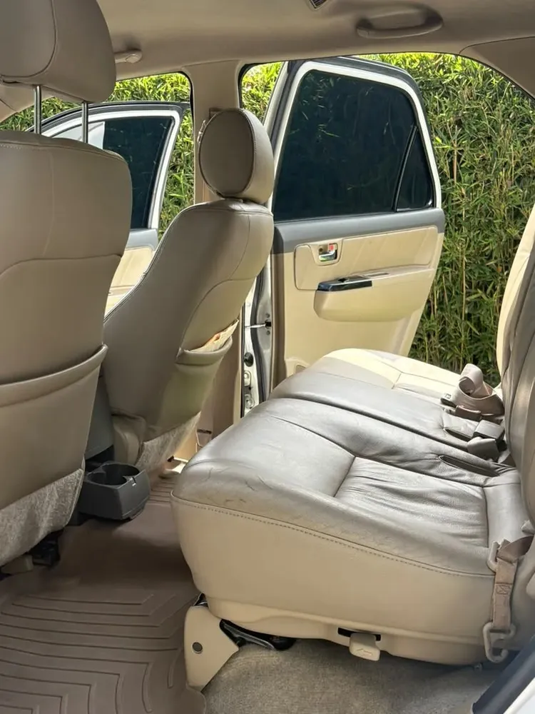 Vista 11 del vehículo: Toyota Fortuner