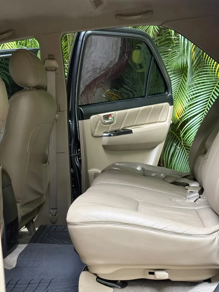 Vista 15 del vehículo: Toyota Fortuner